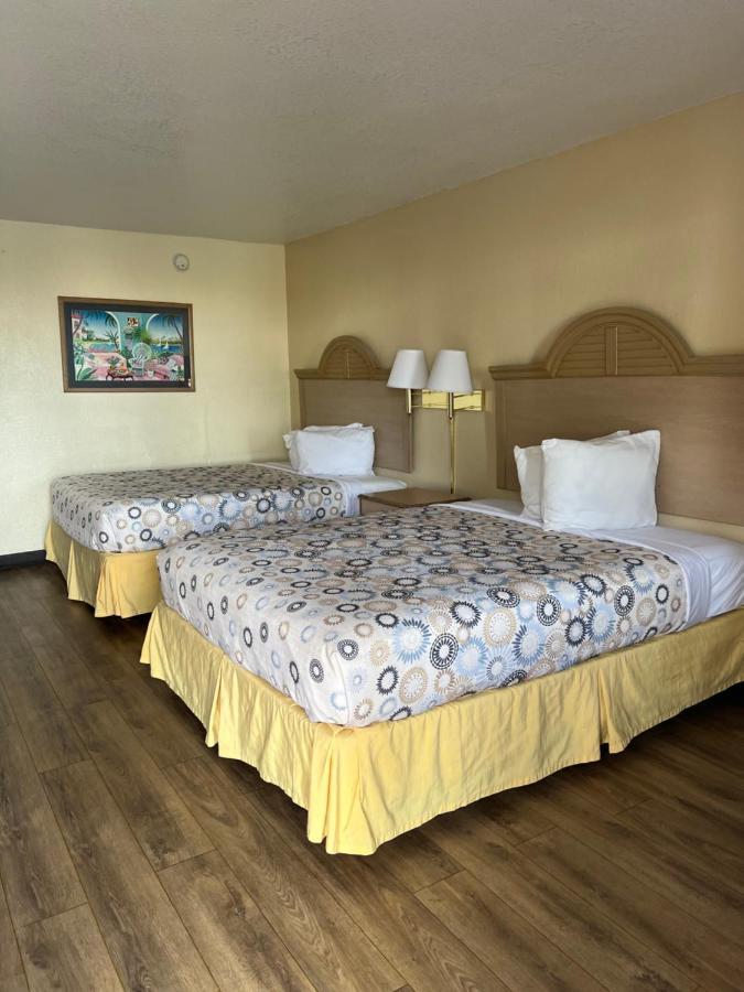 Hole Inn The Wall Hotel - Fort Walton Beach - Sunset Plaza - Nearby Beaches & Hurlburt Bagian luar foto